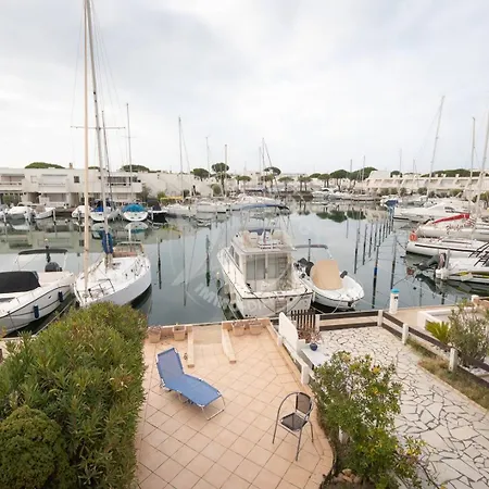 Appartement AS14715 - Marina p3 avec appontement et parking privé, superbe vue sur les bateaux à Le Grau-du-Roi Extérieur photo